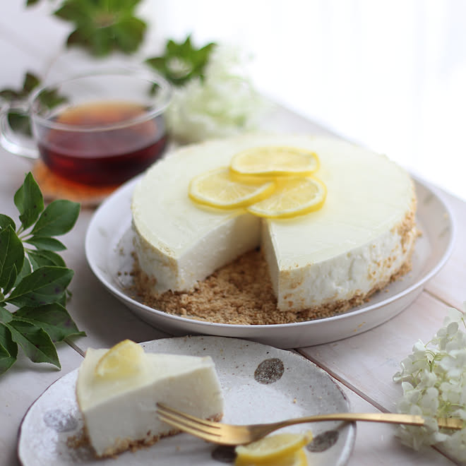 机 ティータイム 紫陽花 レアチーズケーキ レモンとヨーグルトのレアチーズケーキ などのインテリア実例 06 26 09 12 36 Roomclip ルームクリップ