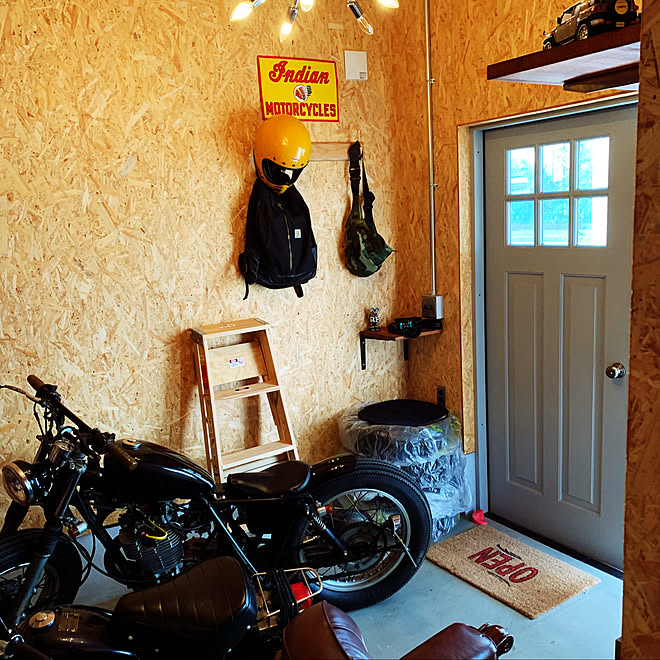 小さなガレージ Diy バイクのある暮らし バイクガレージ アメリカン などのインテリア実例 19 06 05 31 45 Roomclip ルームクリップ