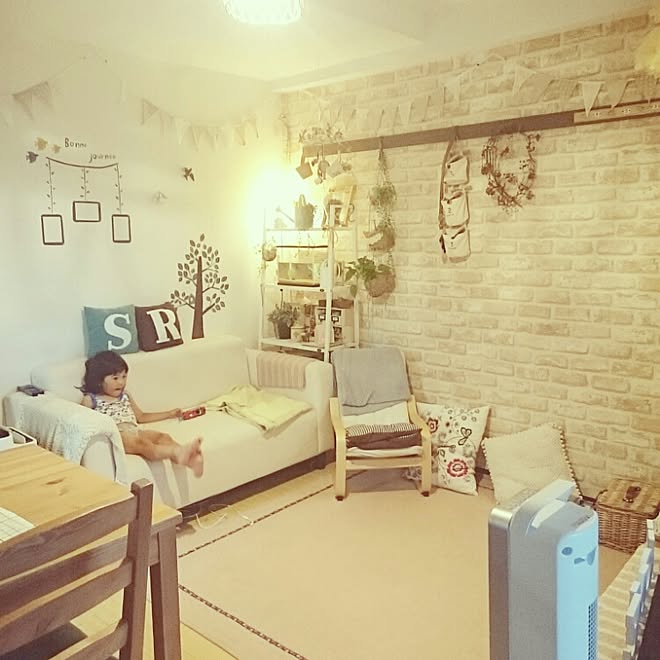 部屋全体 リビングダイニング 壁紙 賃貸 壁紙屋本舗 などのインテリア実例 15 06 01 12 59 29 Roomclip ルームクリップ