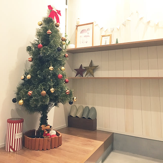 玄関 入り口 玄関 クリスマスディスプレイ 飾り棚 クリスマスツリー などのインテリア実例 18 11 13 19 22 03 Roomclip ルームクリップ