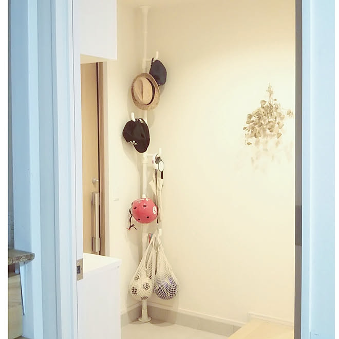 玄関 入り口 帽子収納 白が基調 見せる収納のインテリア実例 07 25 23 16 43 Roomclip ルームクリップ