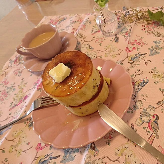 花柄 マグカップ ナチュラルキッチン フレンチガーリー 好きなものに囲まれて暮らす などのインテリア実例 18 06 08 09 37 21 Roomclip ルームクリップ