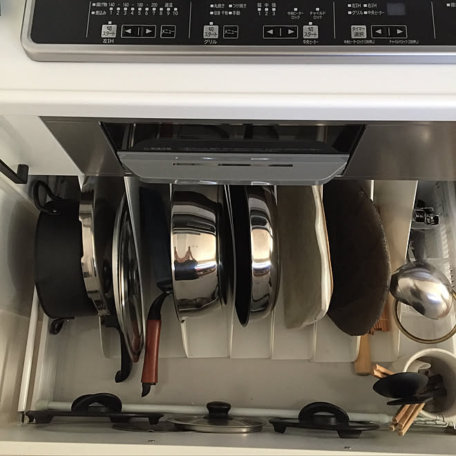 キッチン タカラスタンダード キッチン 戸建て コンロ下収納 フライパン収納 などのインテリア実例 18 05 11 07 44 25 Roomclip ルームクリップ キッチン タカラスタンダード キッチン 戸建て コンロ下収納 フライパン収納 などのインテリア実例 18 05 11 07 44 25 Roomclip ルームクリップ