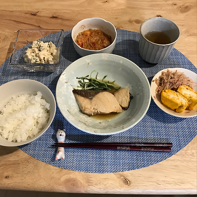 ブルーのランチョンマット 和食 テーブルコーディネート 職場レシピ 晩御飯は簡単に などのインテリア実例 19 04 17 16 44 39 Roomclip ルームクリップ