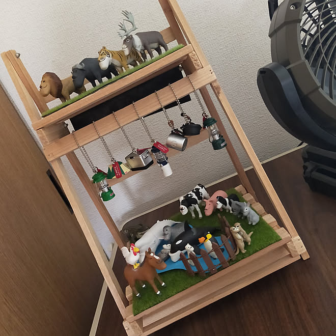 部屋全体 オブジェ ガチャガチャ シャクレルプラネット フィギュア収納 などのインテリア実例 21 05 28 13 46 08 Roomclip ルームクリップ