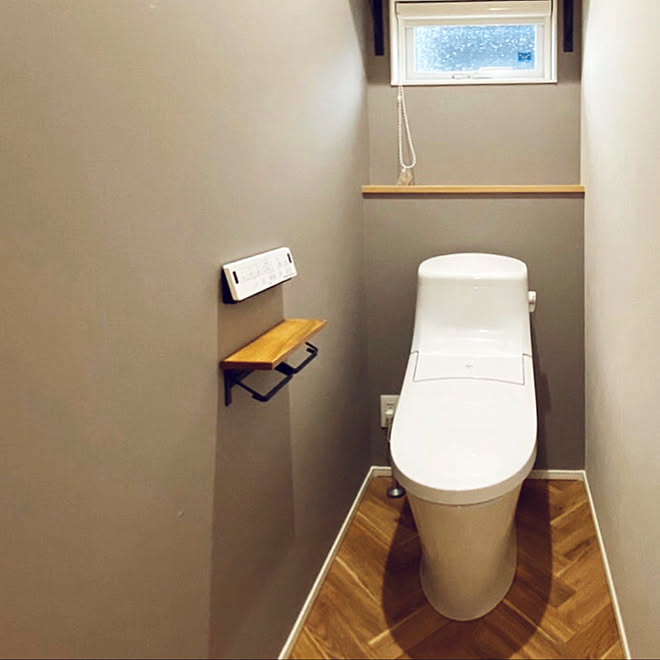 グレーの壁 Lixil クッションフロア ヘリンボーン バス トイレのインテリア実例 05 16 09 17 14 Roomclip ルームクリップ