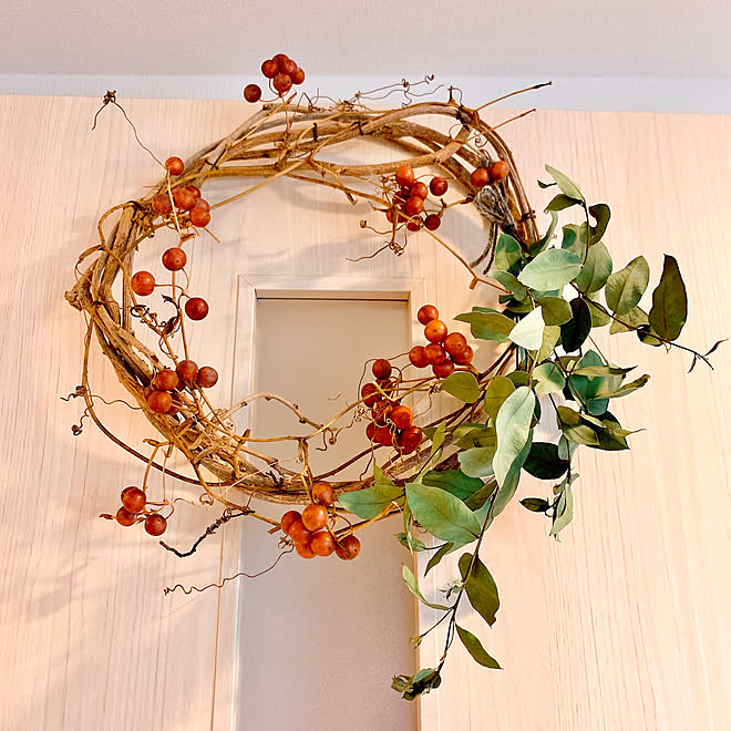 サンキライのリース クリスマス 暮らしを楽しむ フォロー ありがとうございます 花のある暮らし などのインテリア実例 12 14 08 33 39 Roomclip ルームクリップ
