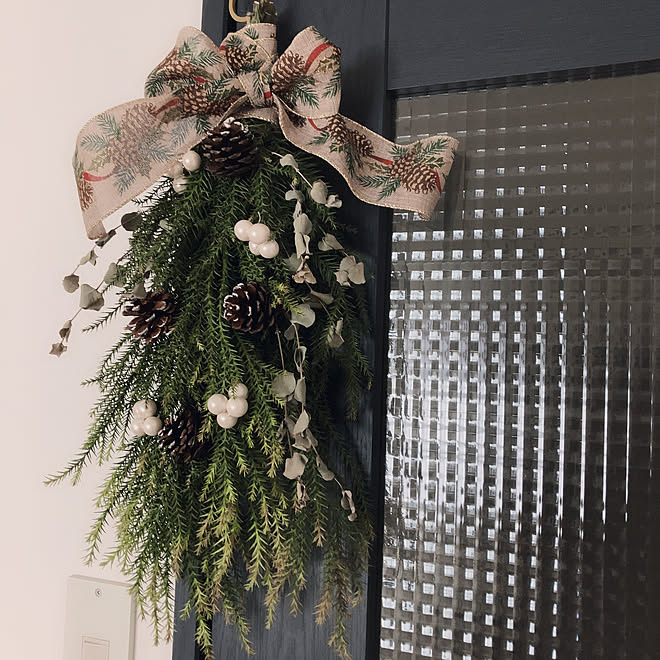 クリスマススワッグ クリスマスリボン スワッグ手作り スワッグ クリスマスインテリア などのインテリア実例 12 21 19 17 03 Roomclip ルームクリップ