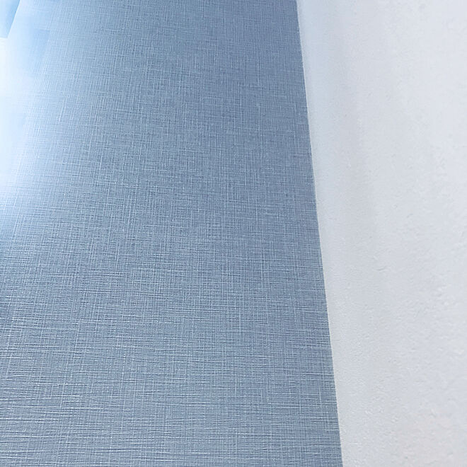 淡いブルー系 アクセントクロス 寝室の壁 ベッド周り メインのクロスはアレルギー対応素材 などのインテリア実例 06 19 12 14 43 Roomclip ルームクリップ