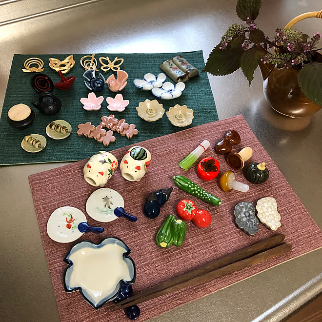 赤紫蘇の花と実 箸置きコレクション 箸置き 偏愛アイテム 季節を楽しむ暮らし などのインテリア実例 21 10 06 14 45 49 Roomclip ルームクリップ 赤紫蘇の花と実 箸置きコレクション 箸置き 偏愛アイテム 季節を楽しむ暮らし などのインテリア実例 21 10 06 14 45 49 Roomclip ルームクリップ