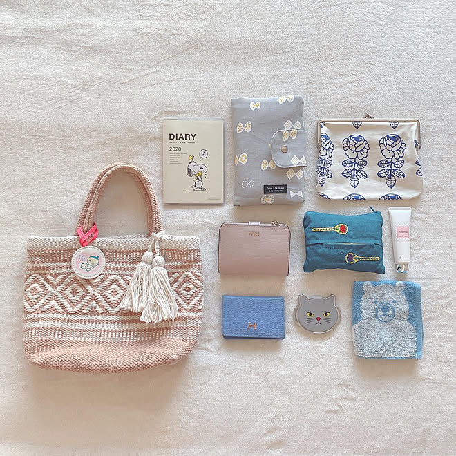 置き画 ダイソー ミニ財布 Furla ヴィヒキルース などのインテリア実例 04 19 18 28 33 Roomclip ルームクリップ