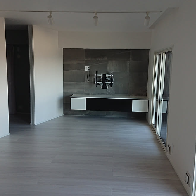 リビング 壁掛けテレビ 中古マンションリノベーション エコカラット リノベーションのインテリア実例 19 07 06 18 48 01 Roomclip ルームクリップ