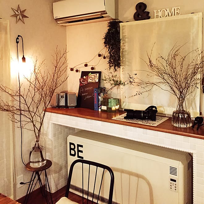 壁 天井 蓄熱暖房機の上の棚 枝もののインテリア実例 16 12 27 16 31 Roomclip ルームクリップ 壁 天井 蓄熱暖房機の上の棚 枝もののインテリア実例 16 12 27 16 31 Roomclip ルームクリップ