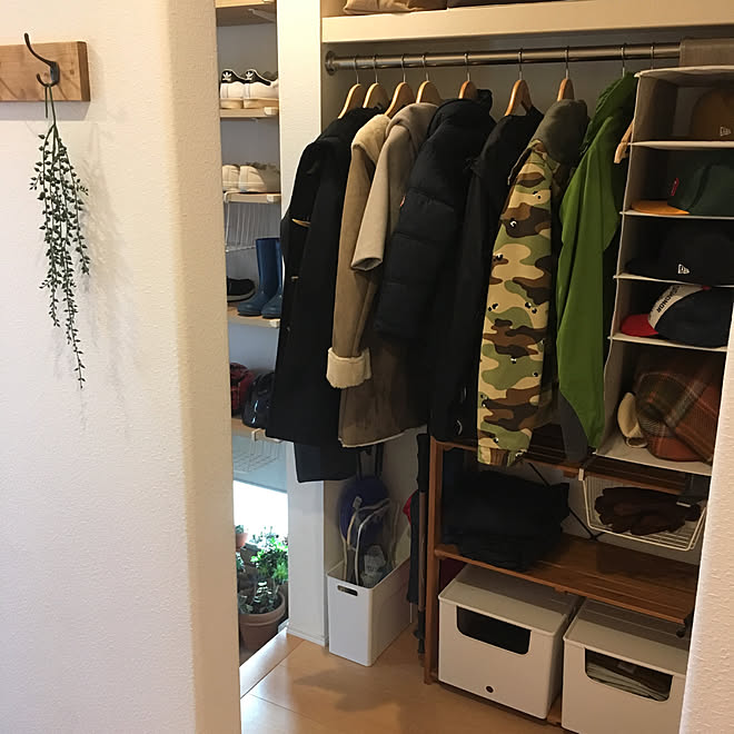 玄関 入り口 ニトリ ハンガー コートフック 洋服収納 などのインテリア実例 19 02 34 40 Roomclip ルームクリップ