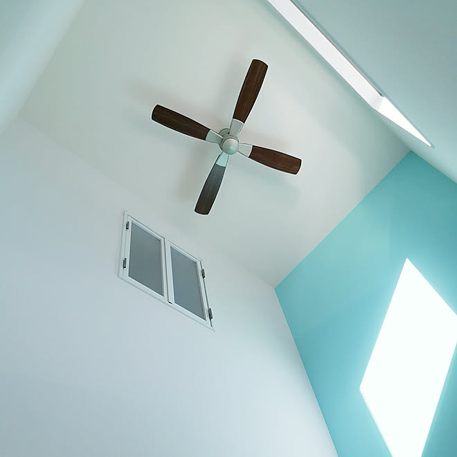 壁 天井 吹き抜け 吹き抜けリビング 狭小住宅 アクセントクロス などのインテリア実例 03 06 18 27 01 Roomclip ルームクリップ 壁 天井 吹き抜け 吹き抜けリビング 狭小住宅 アクセントクロス などのインテリア実例 03 06 18 27 01 Roomclip ルームクリップ