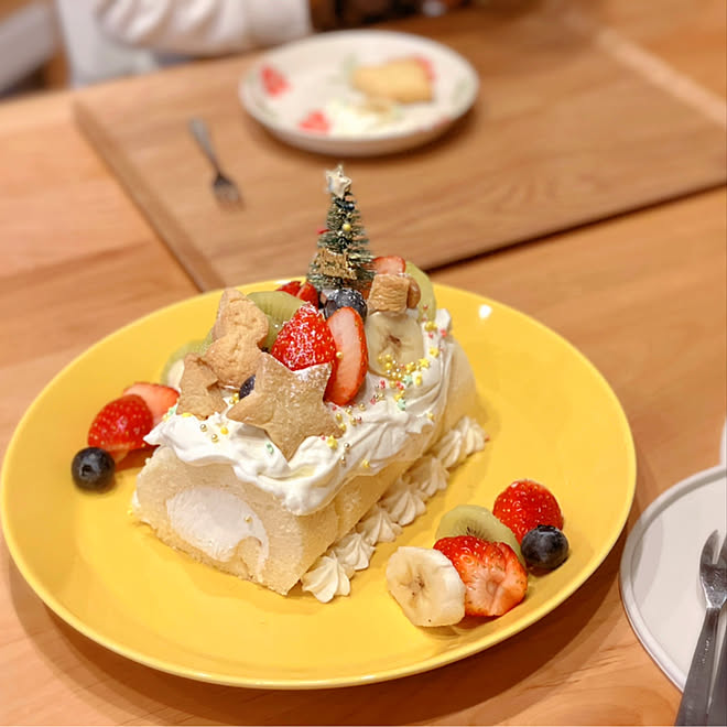 デコレーションケーキ ロールケーキ 手作りクリスマスケーキ クリスマスケーキ 手料理 などのインテリア実例 21 12 27 04 39 26 Roomclip ルームクリップ