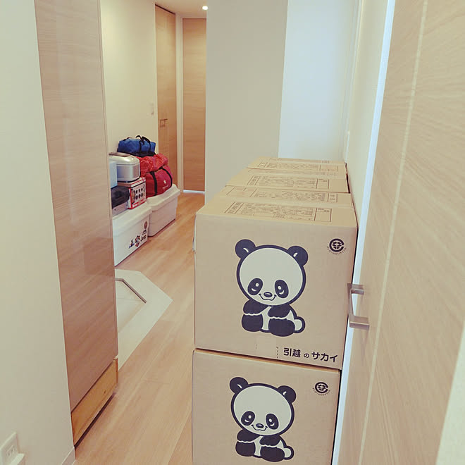 玄関 入り口 サカイの段ボール箱 引越準備中のインテリア実例 22 03 24 09 46 05 Roomclip ルームクリップ