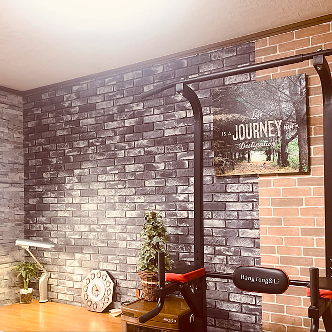 カナダの掛け時計 フェイクグリーン 石目調の壁紙 レンガの壁紙 壁 天井 などのインテリア実例 21 09 18 16 05 30 Roomclip ルームクリップ カナダの掛け時計 フェイクグリーン 石目調の壁紙 レンガの壁紙 壁 天井 などのインテリア実例 21 09 18 16 05 30 Roomclip ルームクリップ