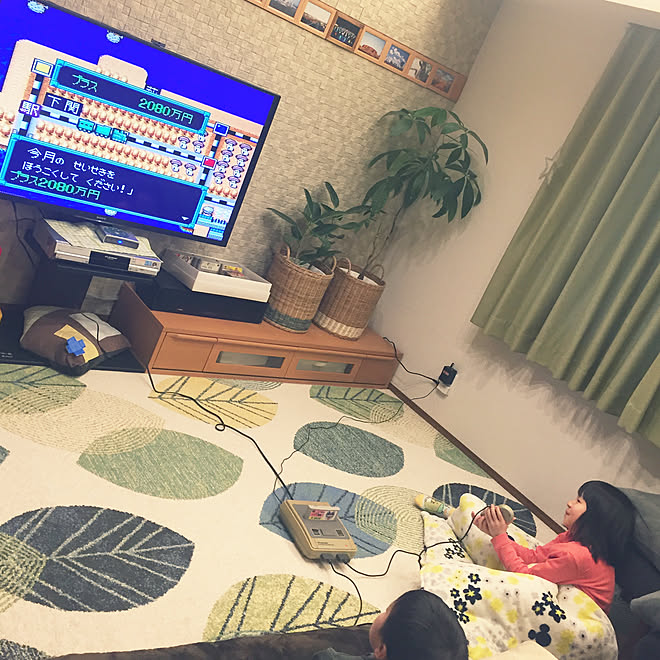 壁付けテレビ風 エコカラットdiy 桃太郎電鉄 スーパーファミコン レトロゲーム などのインテリア実例 01 10 49 15 Roomclip ルームクリップ