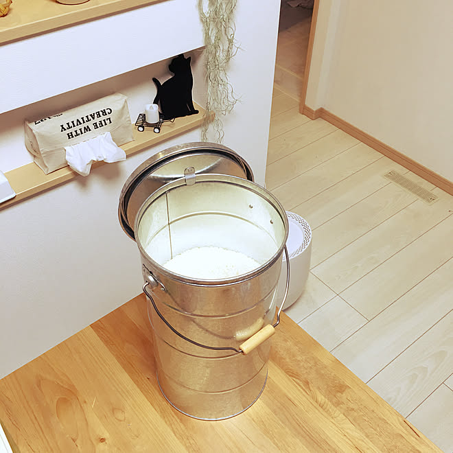 キッチン オシャレな米びつ ベルメゾン 猫大好きのインテリア実例 キッチン オシャレな米びつ ベルメゾン 猫大好きのインテリア実例