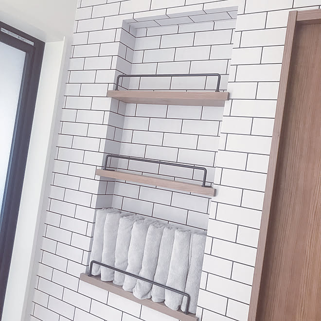 バスタオル 脱衣所 タオル収納 ニッチ 壁紙 などのインテリア実例 19 06 25 16 52 30 Roomclip ルームクリップ