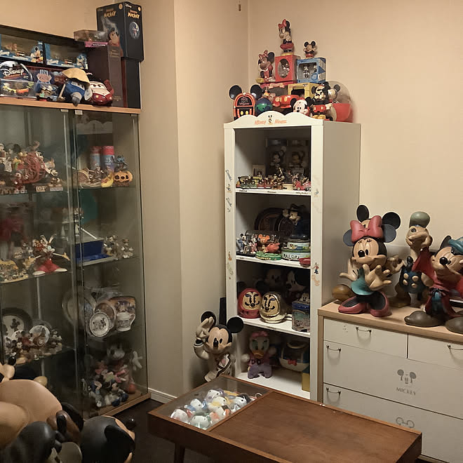 断捨離のハズが 元ディズニーコレクター ディズニービックフィギュア Ikea 趣味部屋 などのインテリア実例 19 07 07 21 18 39 Roomclip ルームクリップ