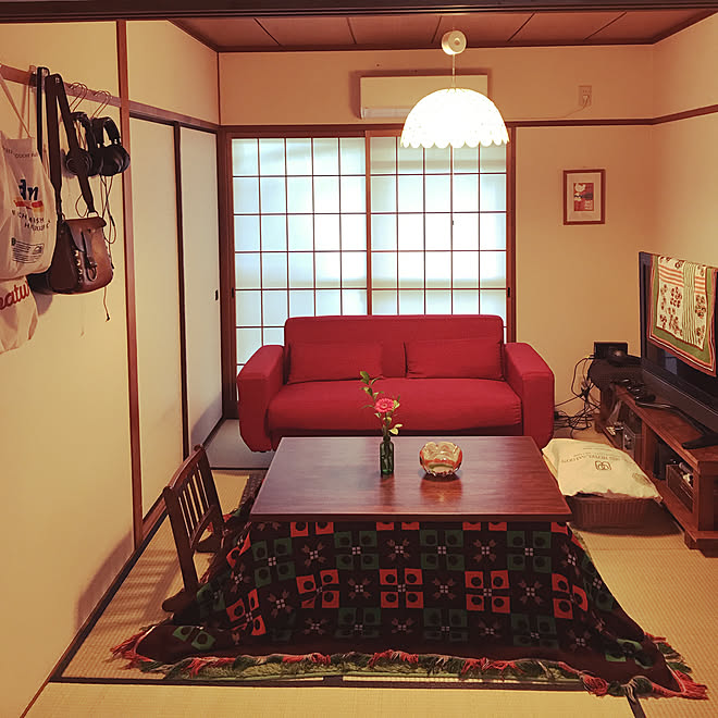部屋全体 レトロ 赤ソファ 配置替え 和室 などのインテリア実例 18 12 25 15 32 09 Roomclip ルームクリップ 部屋全体 レトロ 赤ソファ 配置替え 和室 などのインテリア実例 18 12 25 15 32 09 Roomclip ルームクリップ