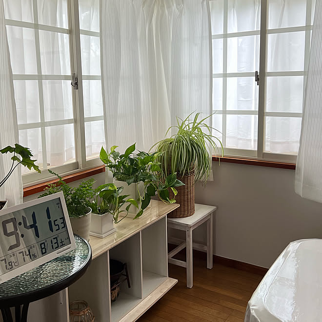 カラーボックスリメイク棚 廃材で花台 マスキングテープ なんちゃって格子窓 セルフリフォーム などのインテリア実例 22 08 14 09 06 27 Roomclip ルームクリップ カラーボックスリメイク棚 廃材で花台 マスキングテープ なんちゃって格子窓 セルフリフォーム などのインテリア実例 22 08 14 09 06 27 Roomclip ルームクリップ