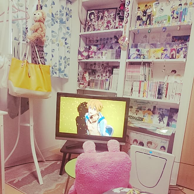 部屋全体 痛部屋 Free アニメグッズ フィギュア などのインテリア実例 16 04 06 17 54 03 Roomclip ルームクリップ