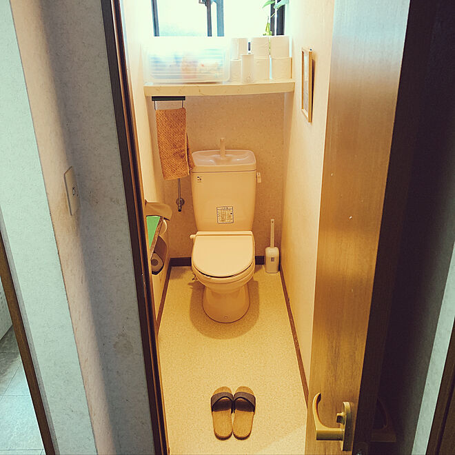 生理用品収納 Seria トイレマットは敷かない派 トイレ収納 ニトリ などのインテリア実例 10 11 13 39 Roomclip ルームクリップ