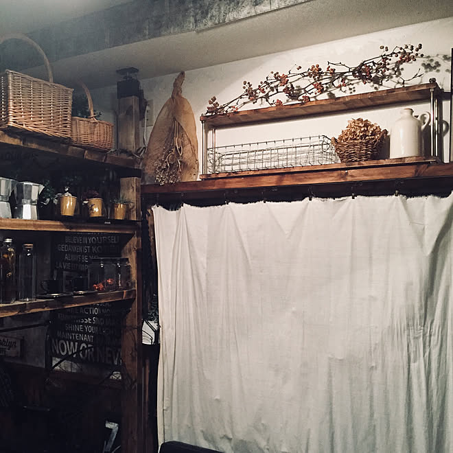 棚/棚DIY/カーテンボックスDIY/インスタ→yuka_setsu0527/リメイクシート...などのインテリア