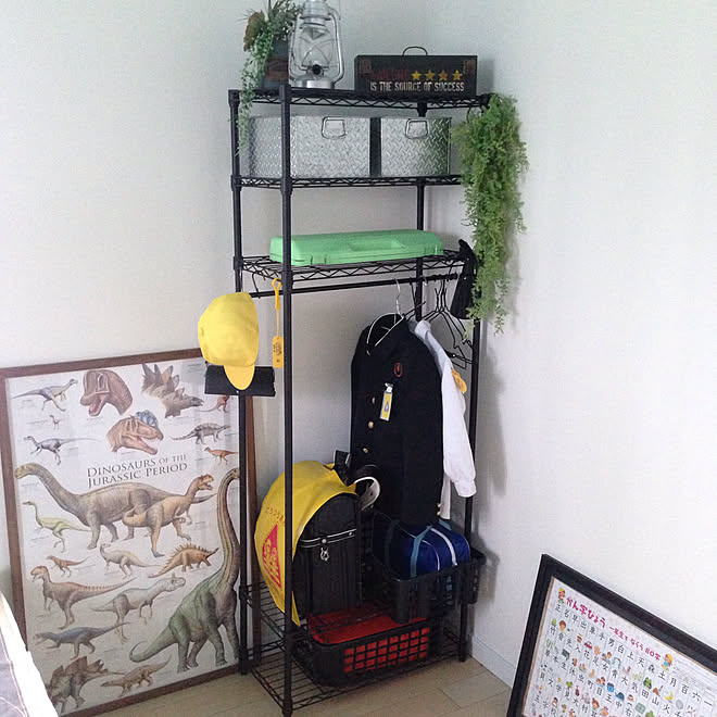 ランドセル置き場 スチールラックアレンジ 学校用品の収納場所 スチールラック ベッド周り などのインテリア実例 18 04 24 16 12 26 Roomclip ルームクリップ
