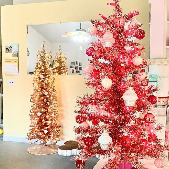 カップケーキオーナメント クリスマス 海外生活 ピンクのクリスマスツリー アメリカ などのインテリア実例 19 11 18 12 05 31 Roomclip ルームクリップ