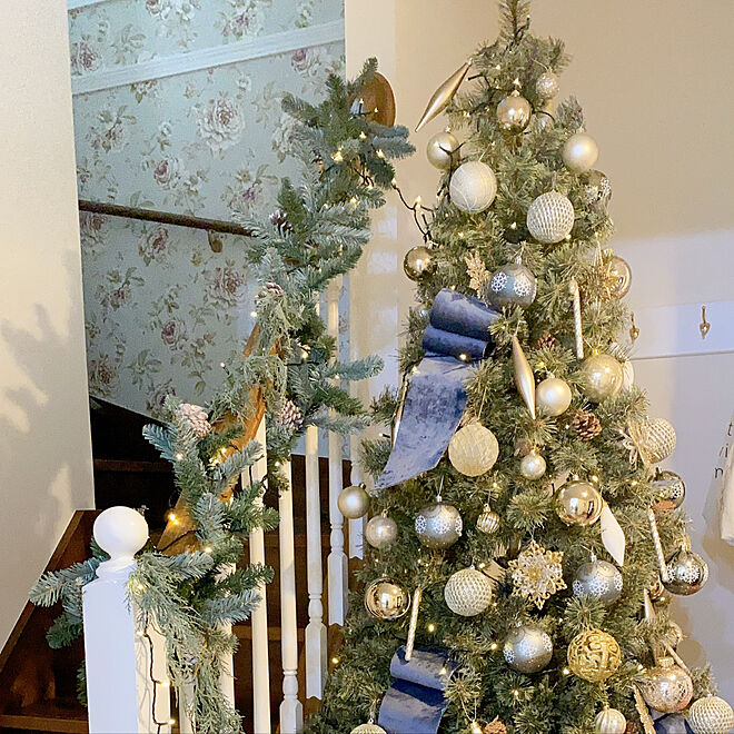 ネイビー クリスマスツリー 輸入壁紙 クリスマス 輸入住宅のインテリア実例 21 11 08 11 58 Roomclip ルームクリップ