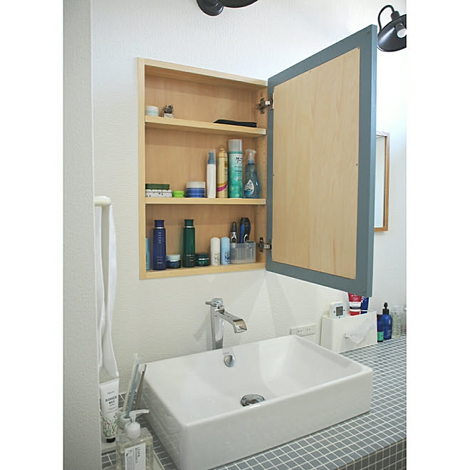 ミラーキャビネット Diy初心者 Diy 洗面所 洗面所diy などのインテリア実例 18 11 22 16 19 53 Roomclip ルームクリップ