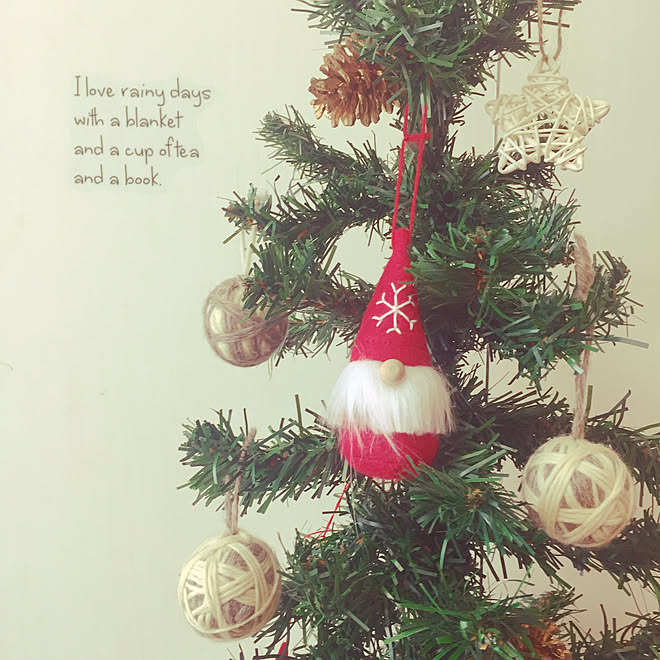 サンタクロース クリスマスツリー クリスマス 100均 セリア などのインテリア実例 17 12 01 08 02 28 Roomclip ルームクリップ