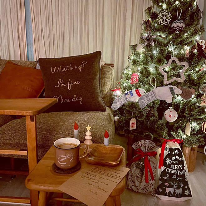 サンタさんからのプレゼント クリスマス マンション暮らし こどもと暮らす 3ldk 家族 などのインテリア実例 21 12 25 09 37 52 Roomclip ルームクリップ