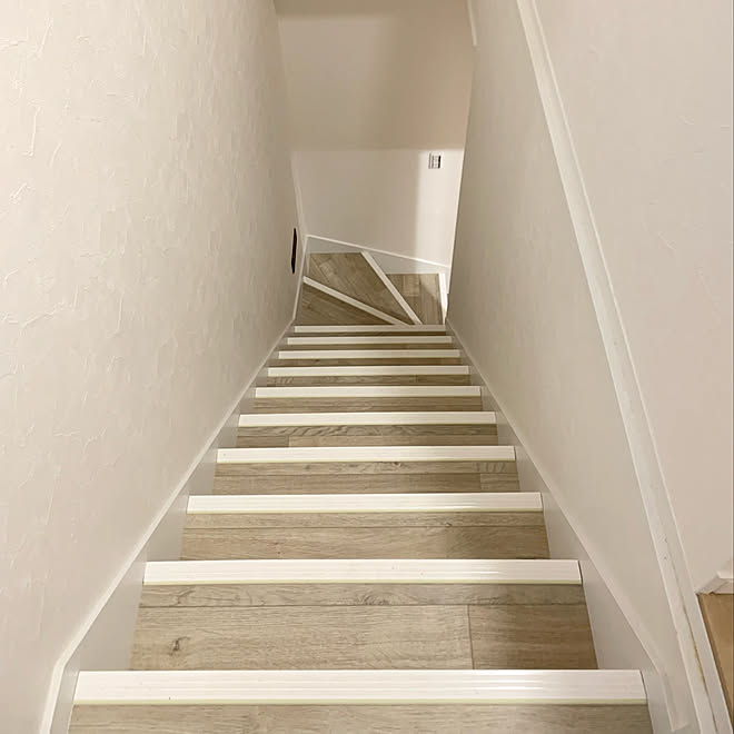 階段 北欧 リフォーム クッションフロア 階段リフォーム などのインテリア実例 22 03 23 21 11 58 Roomclip ルームクリップ