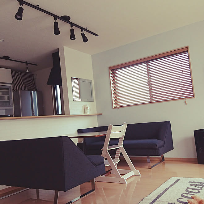 ダイニング カフェ風 東京インテリア 水色壁紙 ニトリ などのインテリア実例 18 01 23 12 53 58 Roomclip ルームクリップ