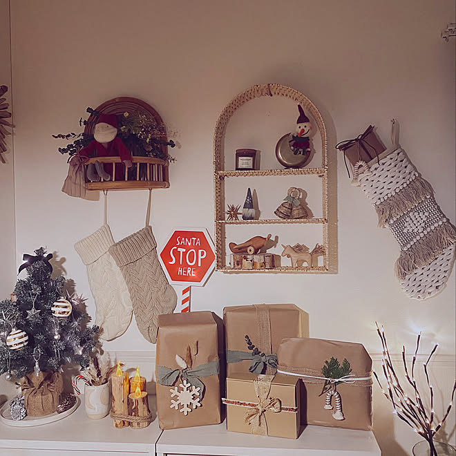 クリスマスインテリア クリスマスプレゼント クリスマス クリスマスディスプレイ 海外インテリアに憧れる などのインテリア実例 12 26 22 02 03 Roomclip ルームクリップ
