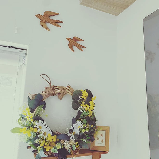 ミモザ 100均 北欧インテリア 100均アイテム リース 手作り などのインテリア実例 21 04 02 02 29 23 Roomclip ルームクリップ