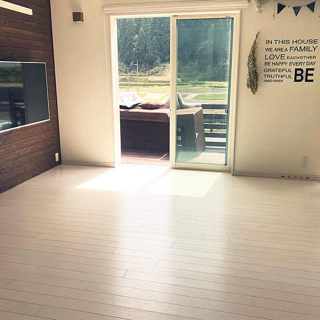 無垢フローリング ウッドワン 建具 ウッドワンピノアース ウッドワンの床 ウッドワン などのインテリア実例 04 19 15 36 48 Roomclip ルームクリップ