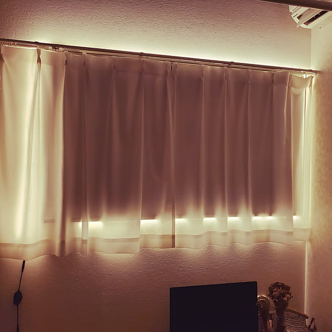壁 天井 1k ひとり暮らし 窓 Ledテープライト などのインテリア実例 12 17 18 40 28 Roomclip ルームクリップ