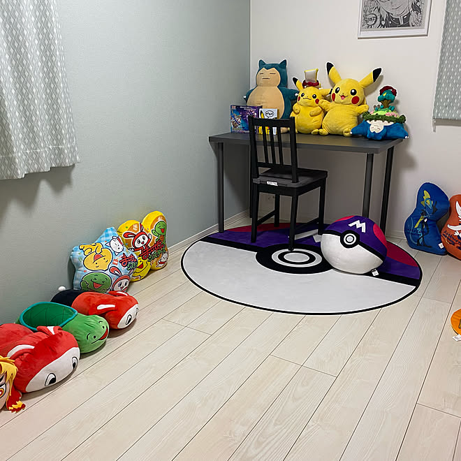こども部屋 ポケモン 煉獄さん 机と椅子 しまむらのラグ などのインテリア実例 21 11 24 21 30 40 Roomclip ルームクリップ