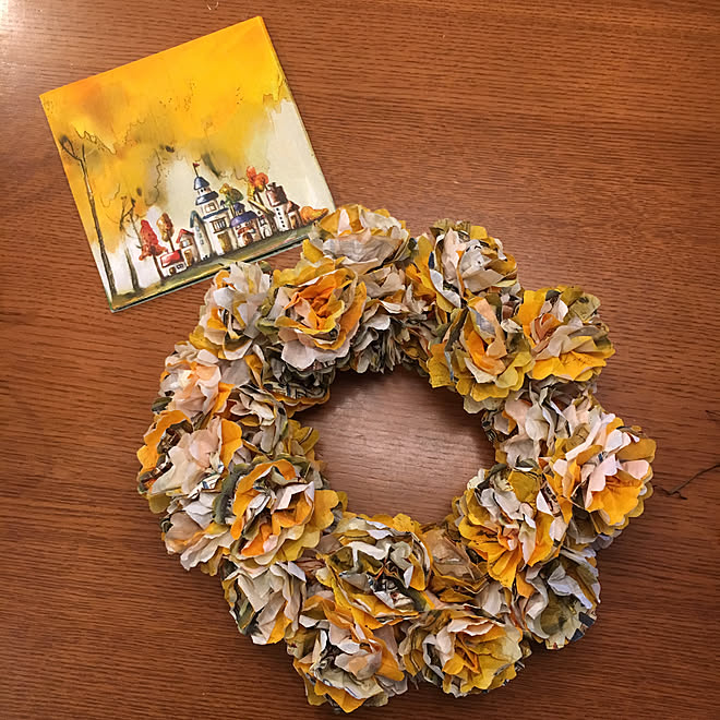 壁/天井/初めてのペーパーナプキンリース/ダイソー/ペーパーナプキンリースのインテリア実例 - 2017-09-21 15:55:52