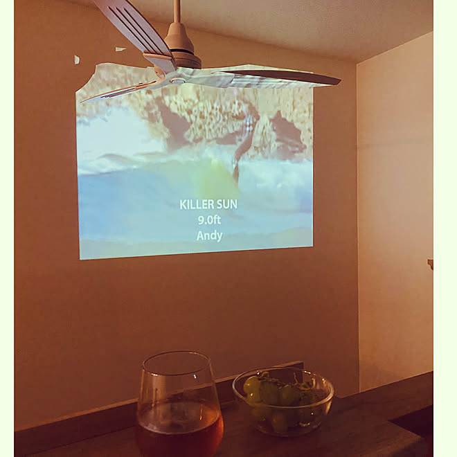 白い壁 プロジェクターのある生活 部屋全体のインテリア実例 04 26 22 06 37 Roomclip ルームクリップ