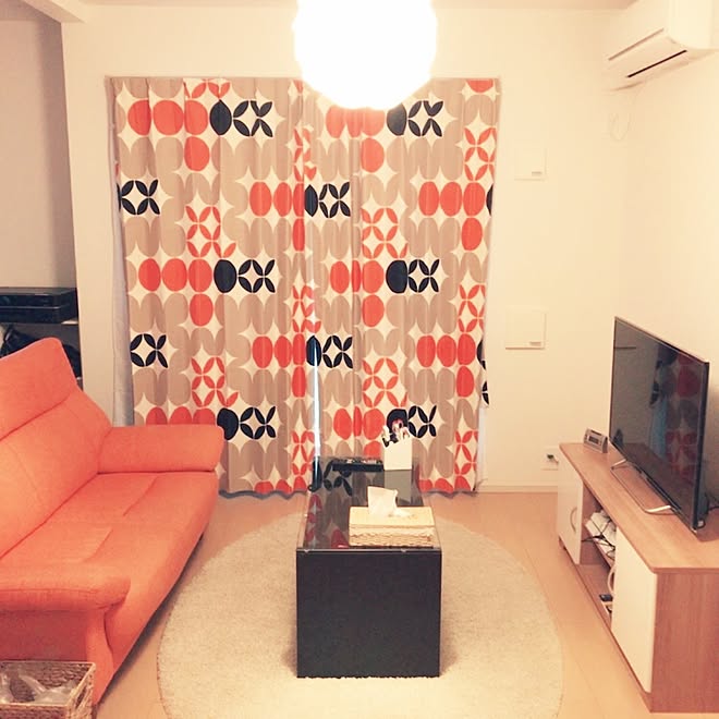 リビング ナフコ オレンジカーテン オレンジソファー 大東建託 などのインテリア実例 17 06 23 09 54 49 Roomclip ルームクリップ