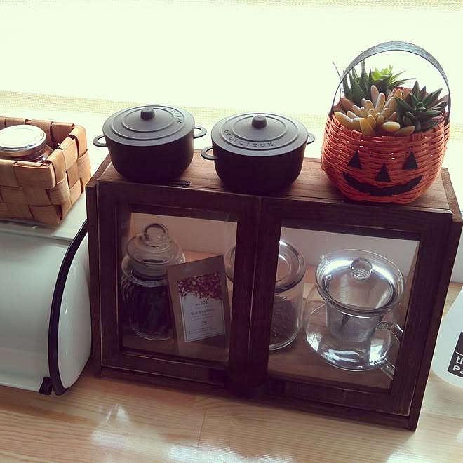 机 ダイソー クラフトバンド ハロウィン気分 フェイク多肉植物 などのインテリア実例 16 10 13 12 12 40 Roomclip ルームクリップ