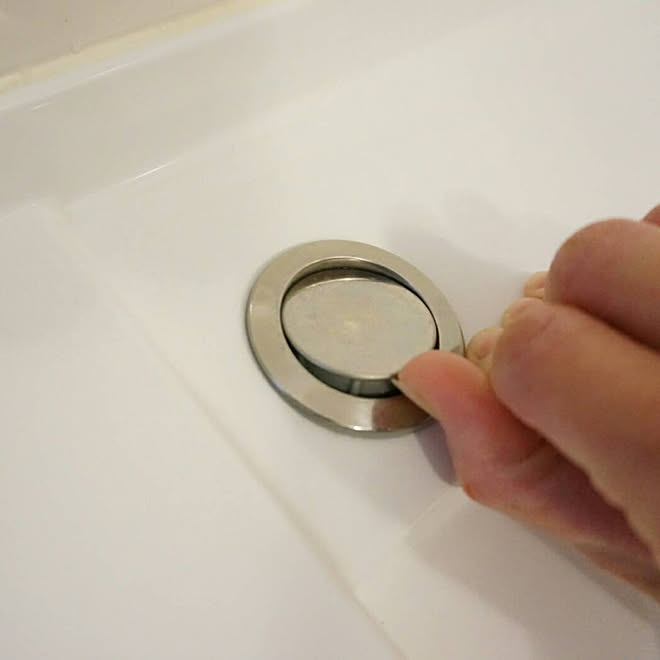 タカラスタンダード ワンプッシュ排水栓ボタン ワンプッシュ排水栓 バス トイレ 排水ボタン などのインテリア実例 18 02 21 14 10 01 Roomclip ルームクリップ
