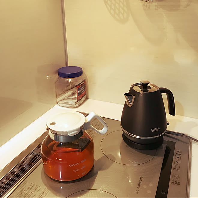キッチン デロンギ電気ケトル ハリオ ティーサーバー はと麦茶 暮らしの一コマのインテリア実例 18 03 30 19 53 56 Roomclip ルームクリップ